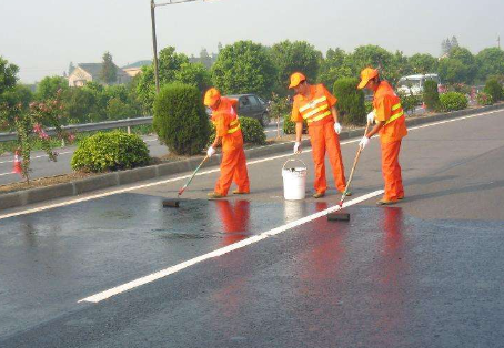 可克达拉 彩色路面喷漆维修改色的使用寿命有多长？